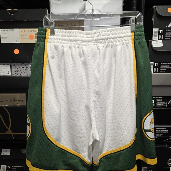 Mitchell & Ness Seattle Supersonics Shorts - Picture 3 of 5